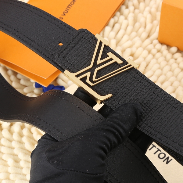 激安ルイヴィトンベルト背面デザイン